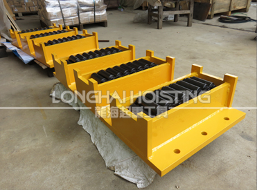 帶支腿履帶式搬運小坦克雙側(cè)支腿展示